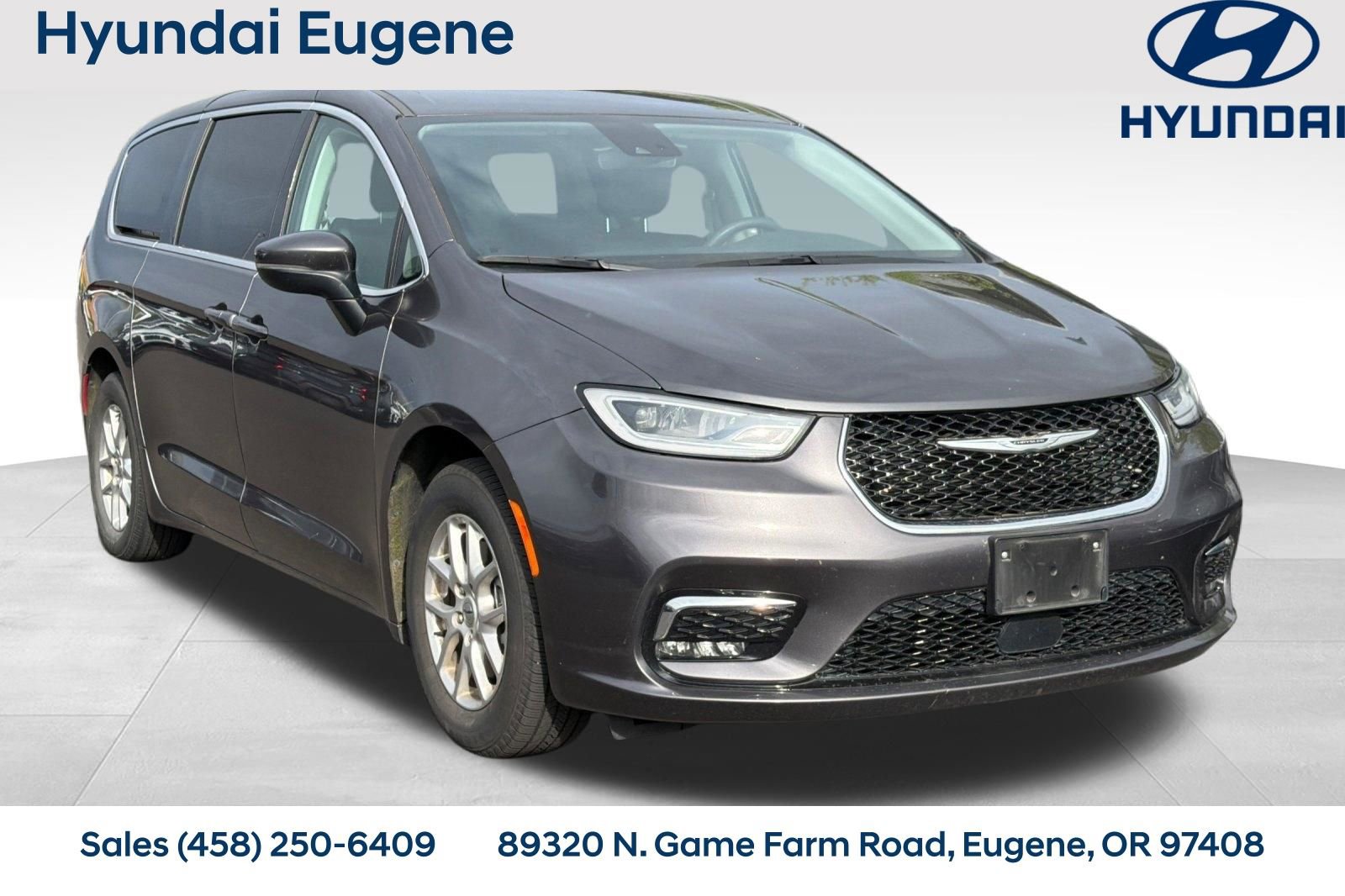 Used 2023 Chrysler Pacifica Touring-L FWD image 1
