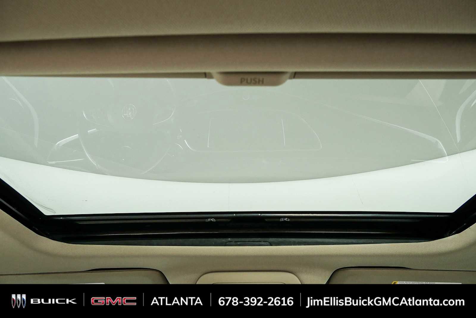 Used 2020 Buick Enclave Premium w/ Sun and Sites Package FWD image 21