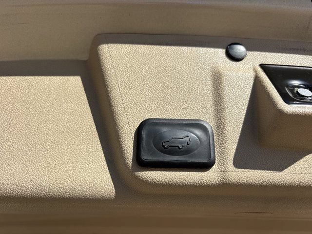 Used 2012 Buick Enclave Premium FWD image 7