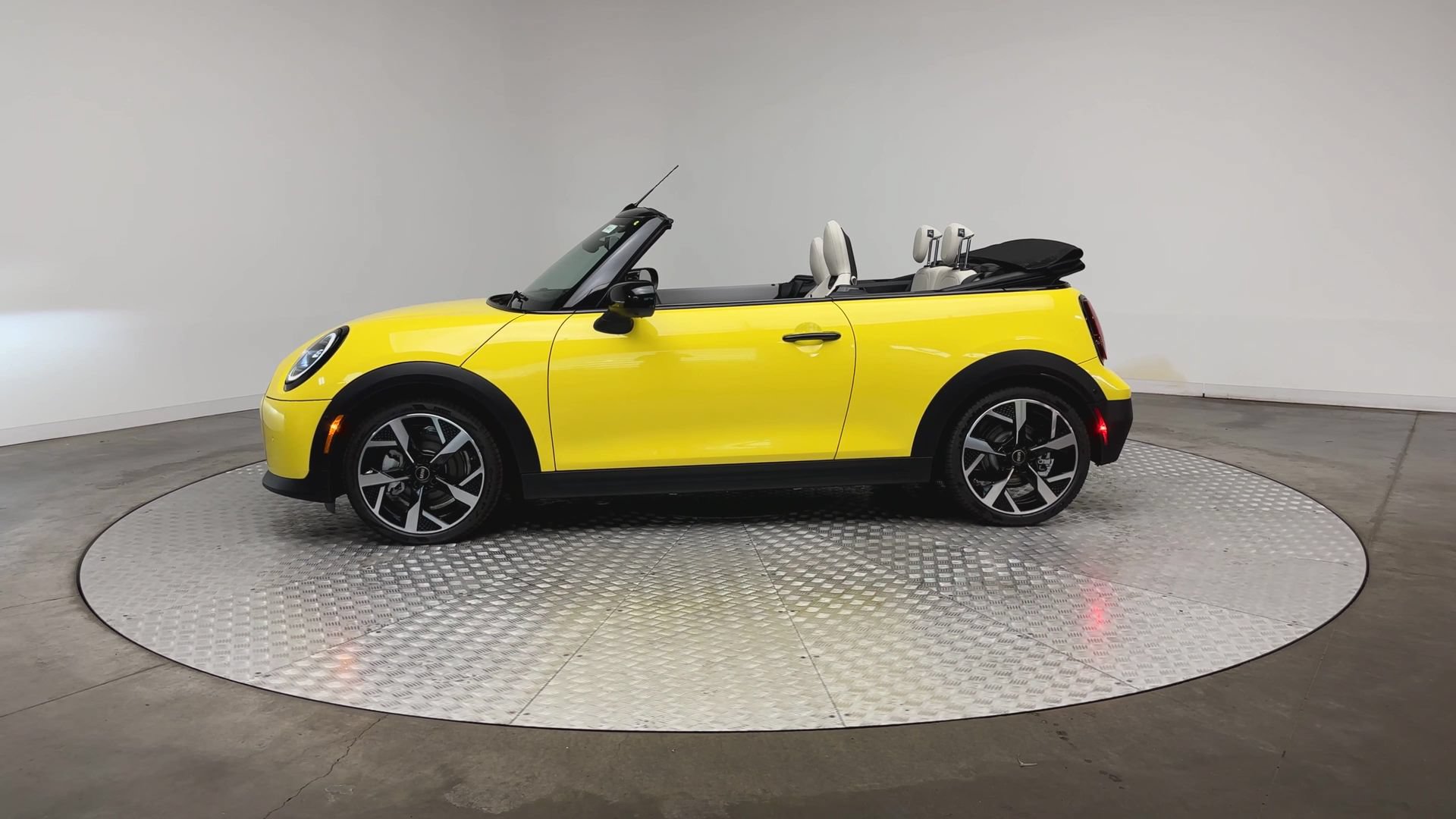 New 2026 MINI Cooper S FWD image 5