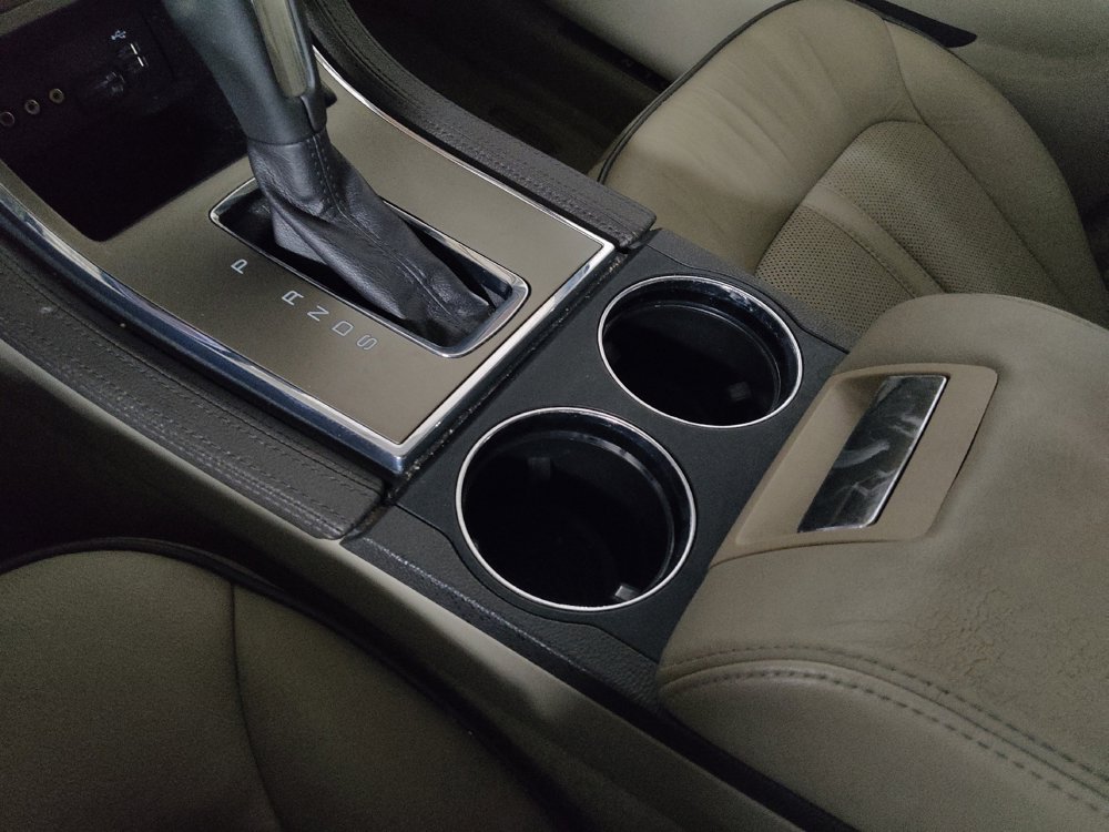 Used 2015 Lincoln MKX FWD w/ Equipment Group 102A image 26