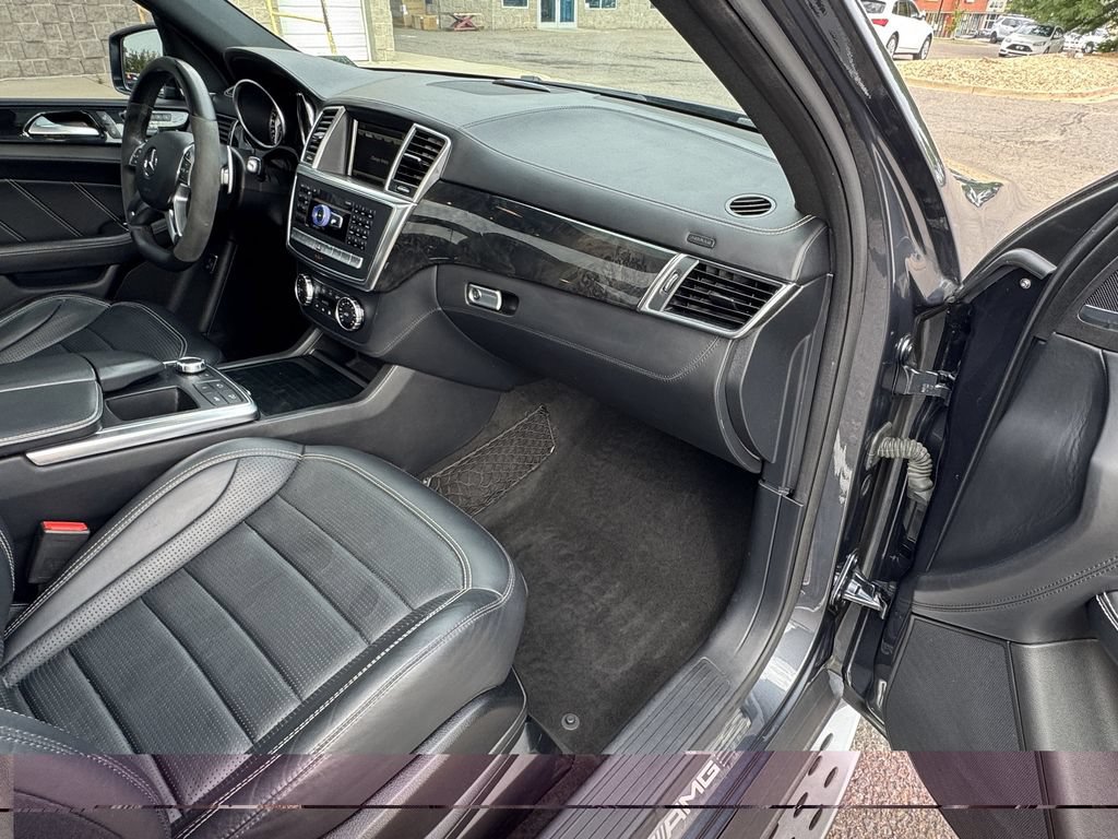 Used 2014 Mercedes-Benz ML 63 AMG 4MATIC image 40
