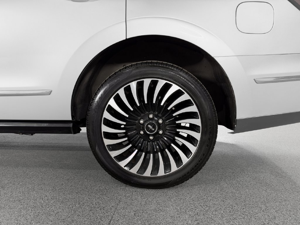 Used 2019 Lincoln Navigator Black Label w/ Cargo Package AWD/4WD image 13