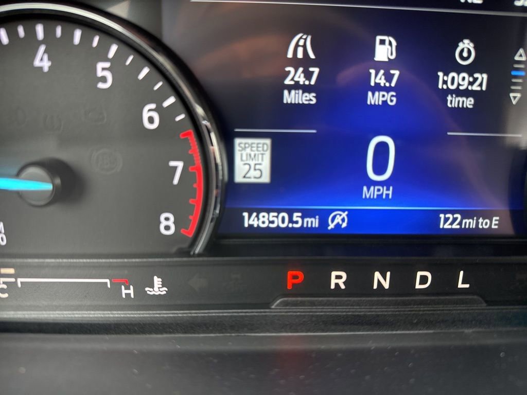 Used 2024 Ford Explorer XLT w/ Equipment Group 202A AWD/4WD image 10