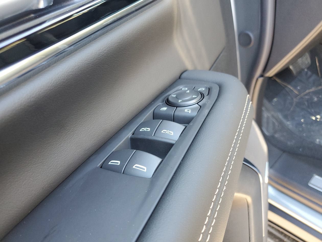 New 2026 GMC Yukon XL Elevation w/ Elevation Premium Package AWD/4WD image 18