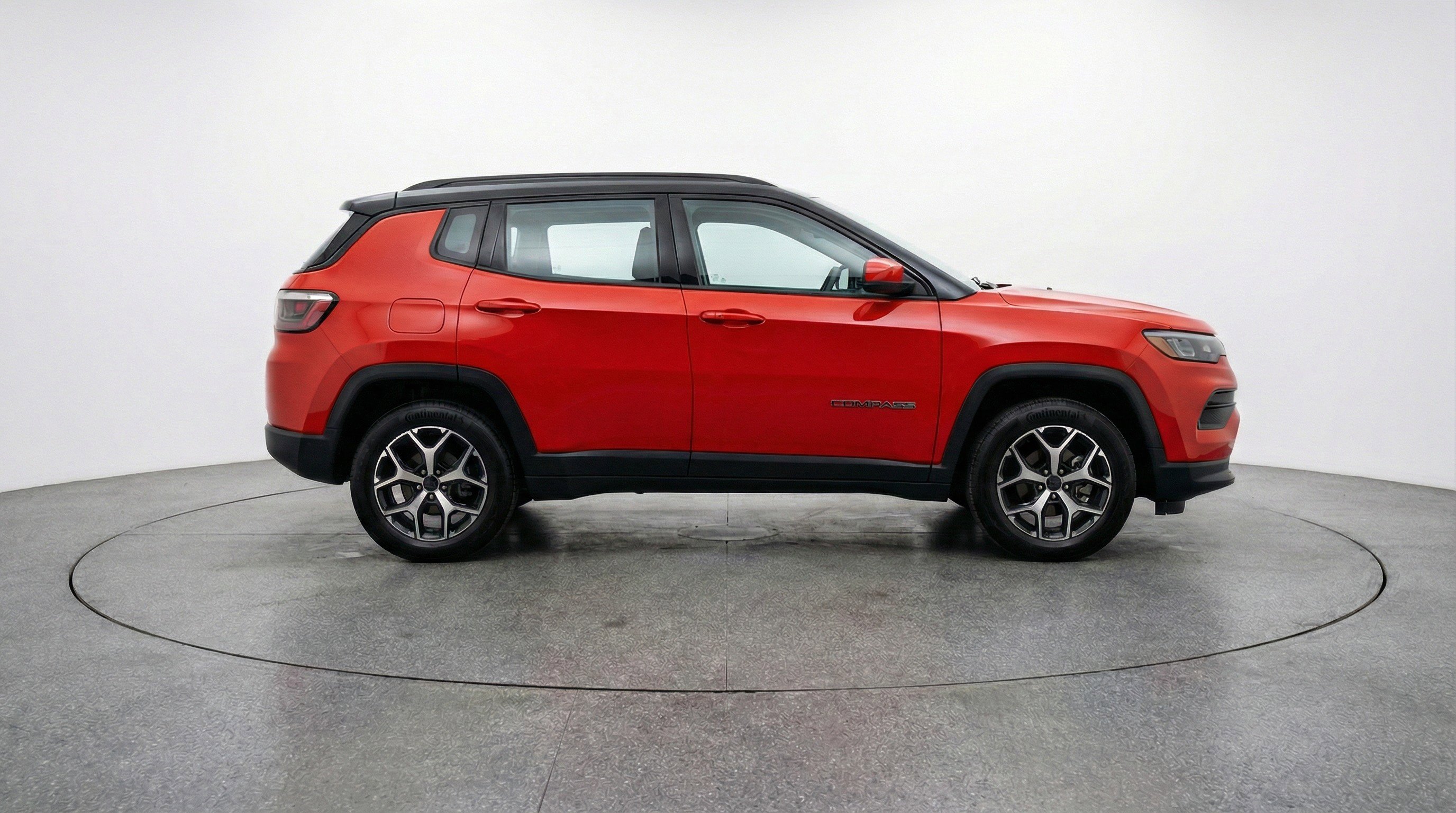 Used 2025 Jeep Compass Limited AWD/4WD image 11