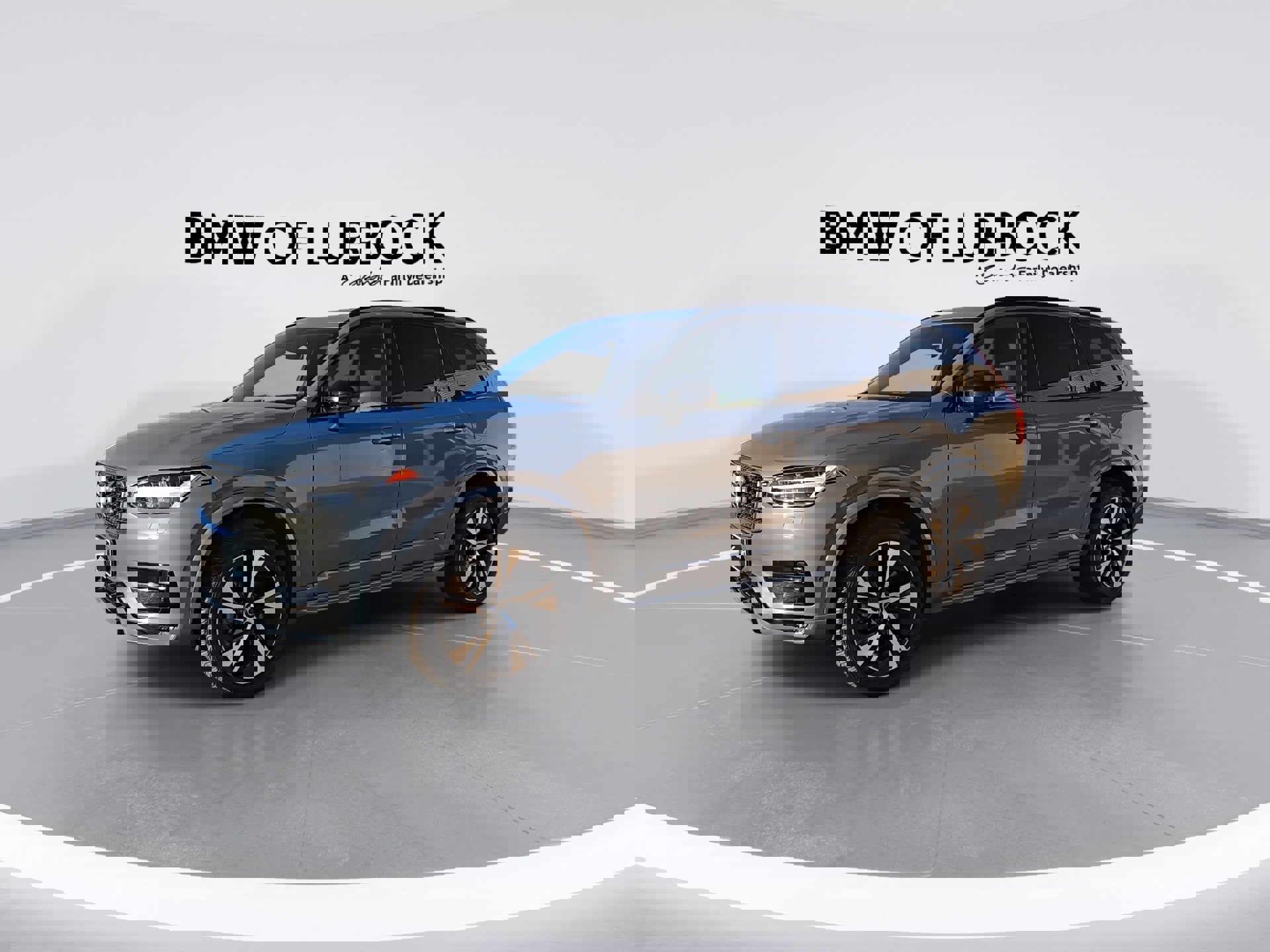 Used 2020 Volvo XC90 T6 R-Design image 4