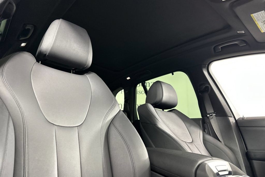 Used 2019 BMW X5 xDrive40i w/ Premium Package 2 AWD/4WD image 21