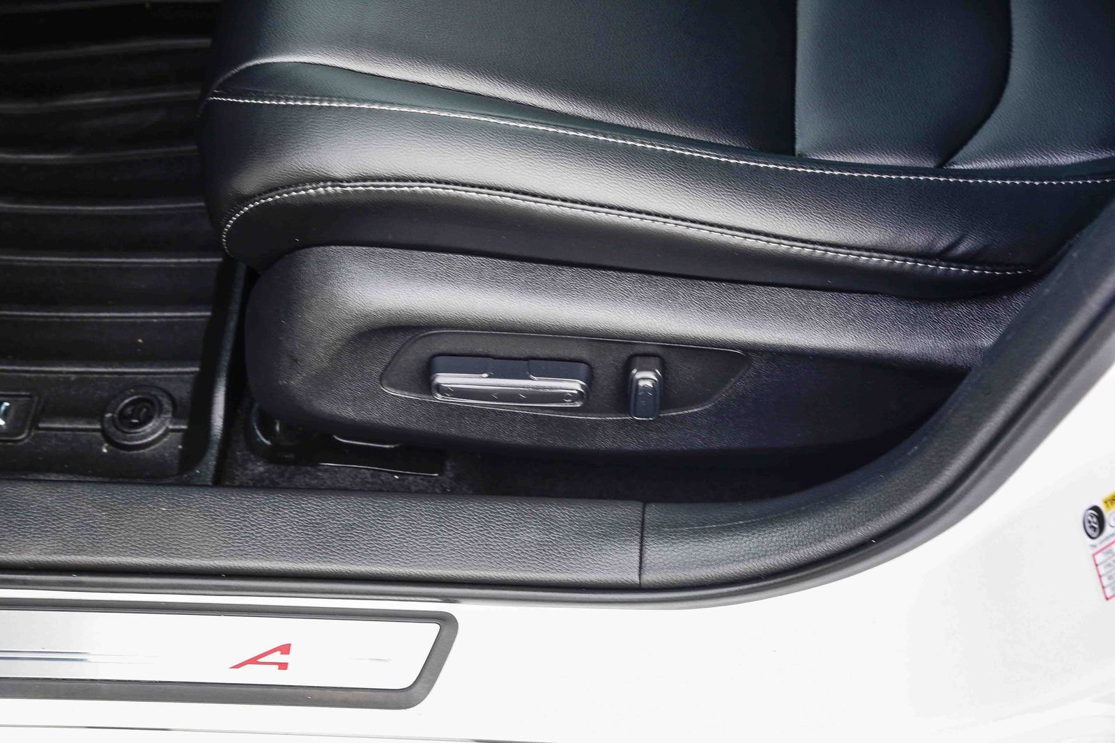 Used 2025 Acura Integra A-Spec image 24