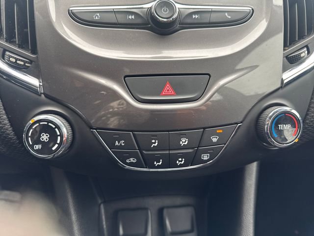 Used 2017 Chevrolet Cruze LT image 18