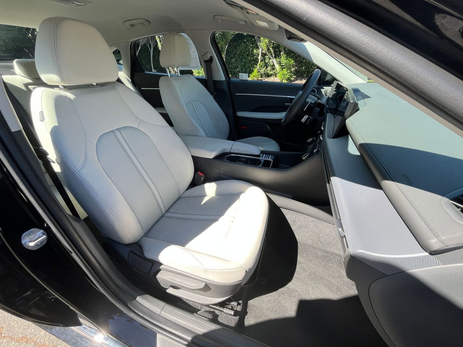 Used 2025 Hyundai Sonata SEL FWD image 36