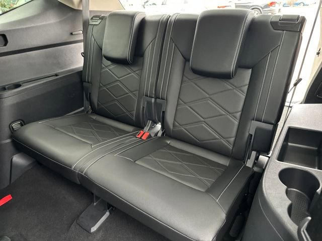 Certified 2025 Volkswagen Atlas SE image 33