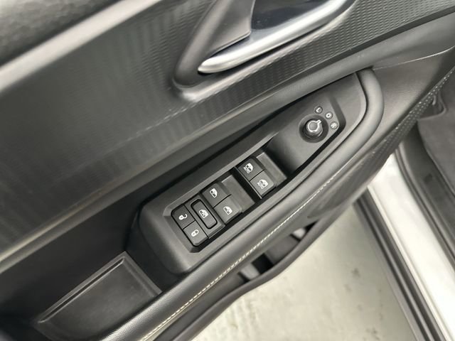 Used 2023 Jeep Grand Cherokee Altitude image 17