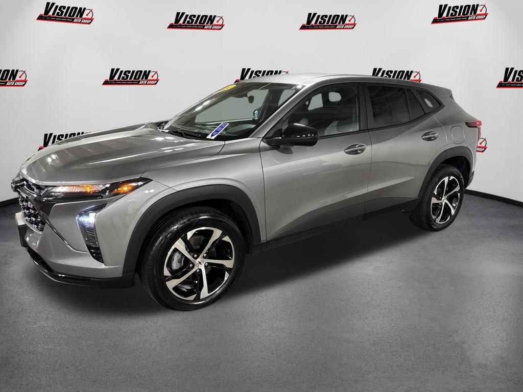 Used 2024 Chevrolet Trax RS w/ Driver Confidence Package FWD image 8