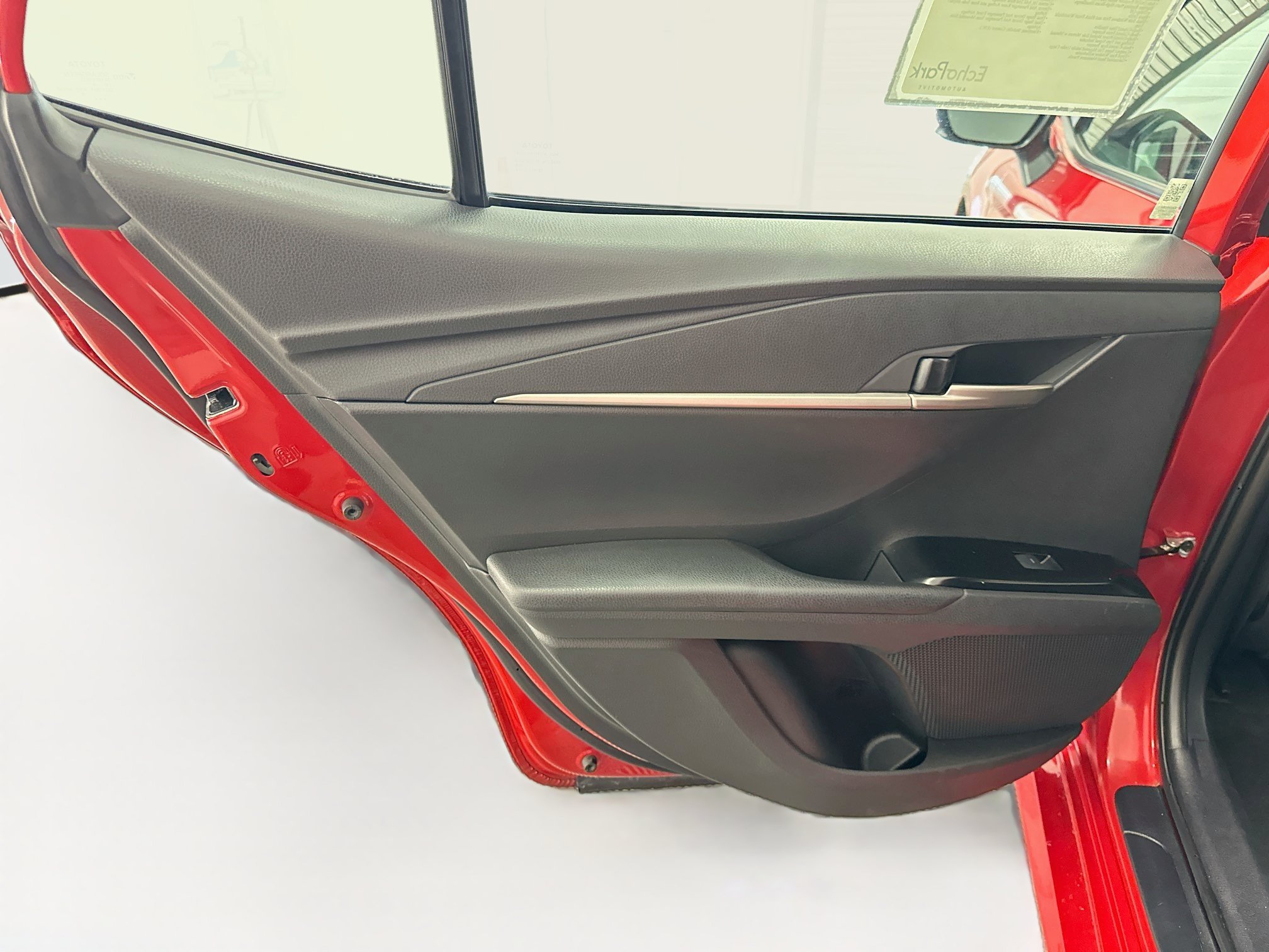 Used 2025 Toyota Camry LE FWD image 27