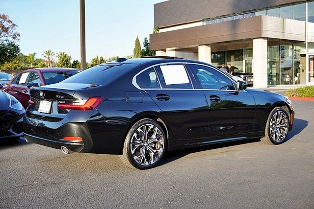 Used 2025 BMW 330i xDrive Sedan w/ Convenience Package image 9