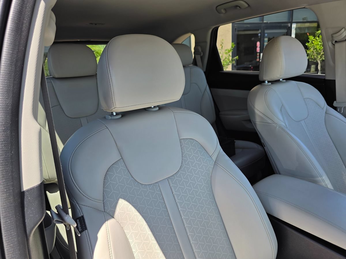 Used 2022 Kia Sorento S FWD image 16