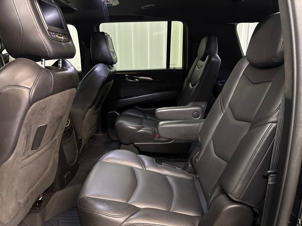 Used 2019 Cadillac Escalade ESV Platinum RWD image 13