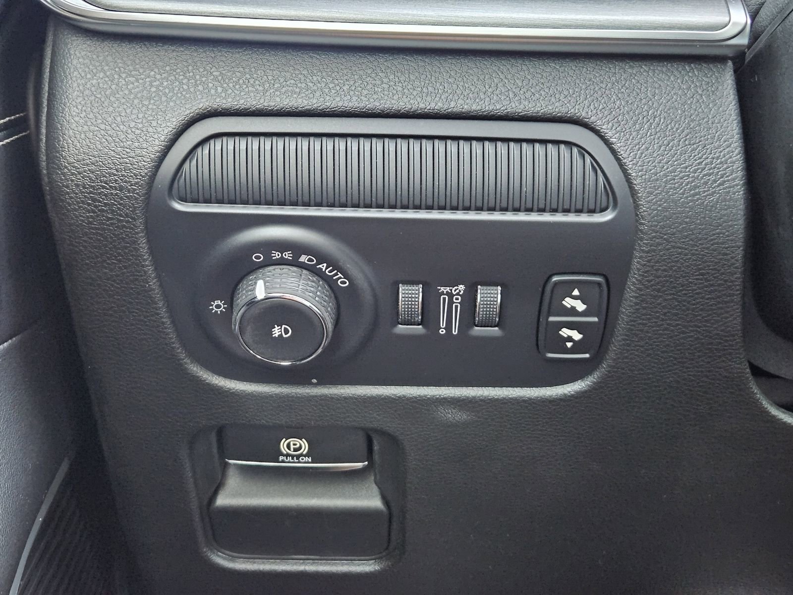 Used 2024 Jeep Wagoneer Series II image 21