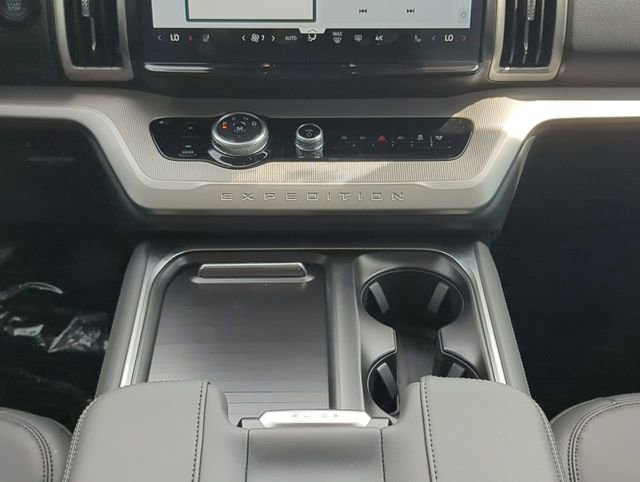 New 2026 Ford Expedition Max Active RWD image 18