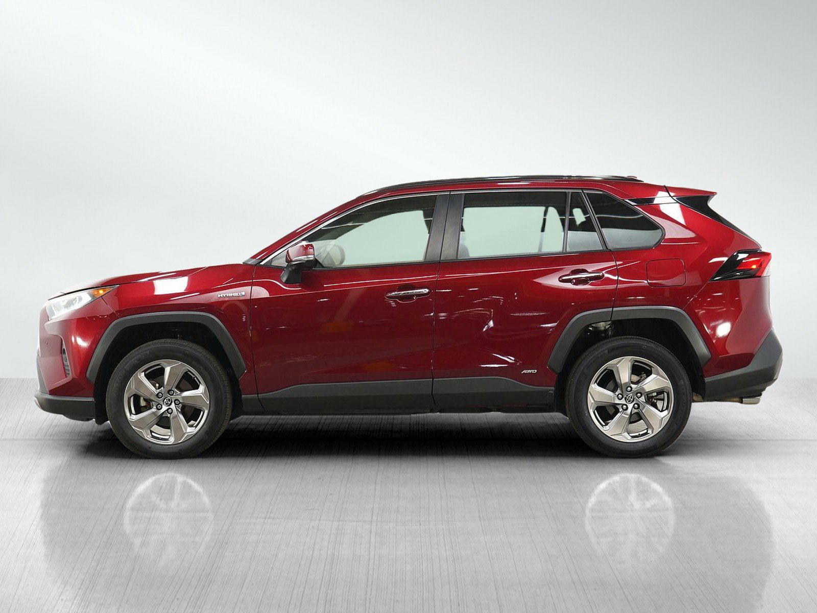 Used 2019 Toyota RAV4 Limited AWD/4WD image 2