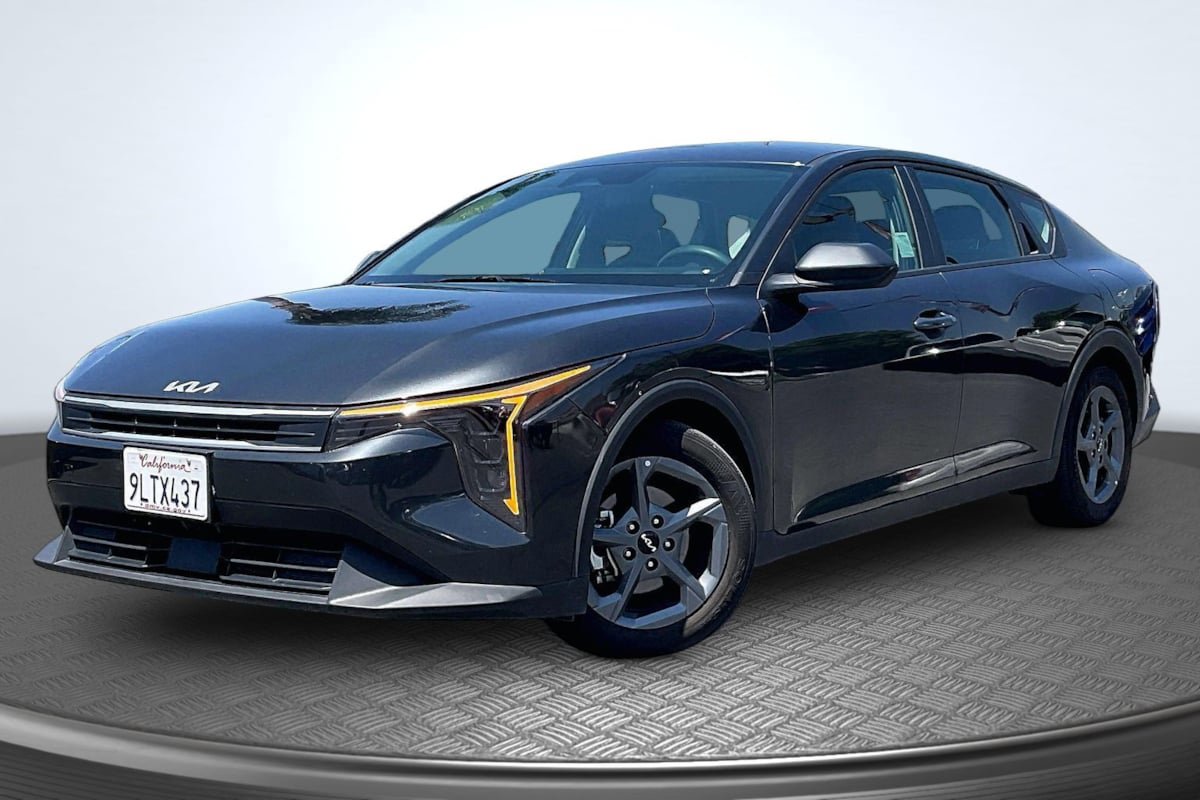 Used 2025 Kia K4 FWD image 11