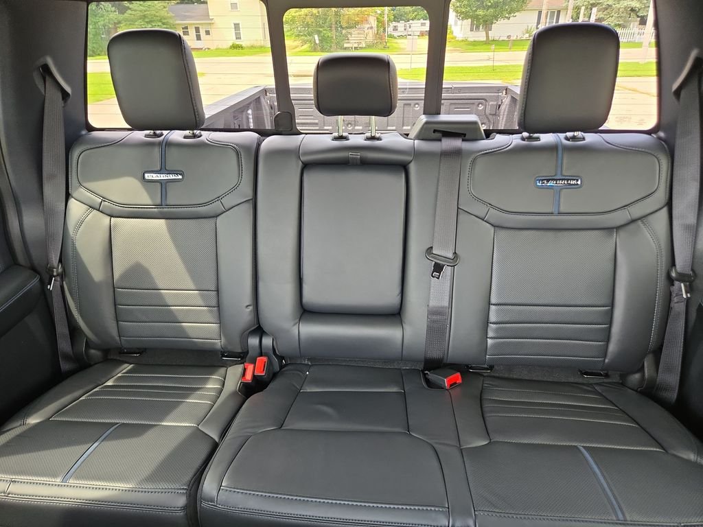 New 2026 Ford F250 Platinum w/ Tremor Off-Road Package AWD/4WD image 19