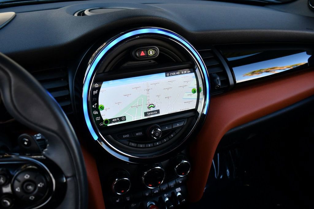 Used 2021 MINI Cooper S image 13