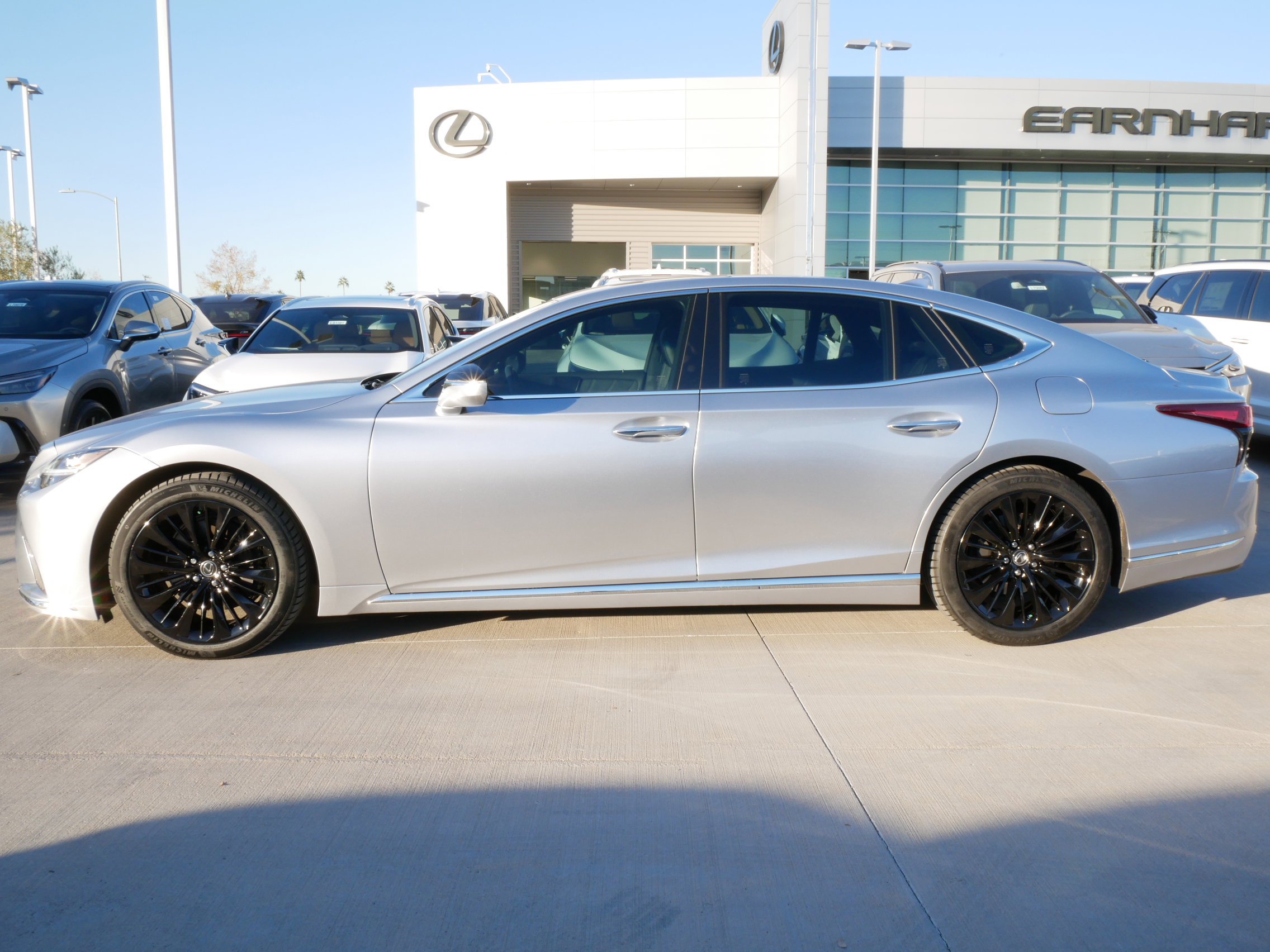 Used 2022 Lexus LS 500 image 3