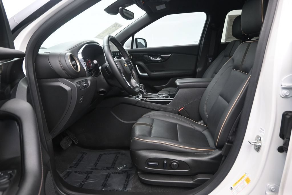 Used 2023 Chevrolet Blazer Premier w/ Driver Confidence II Package FWD image 11