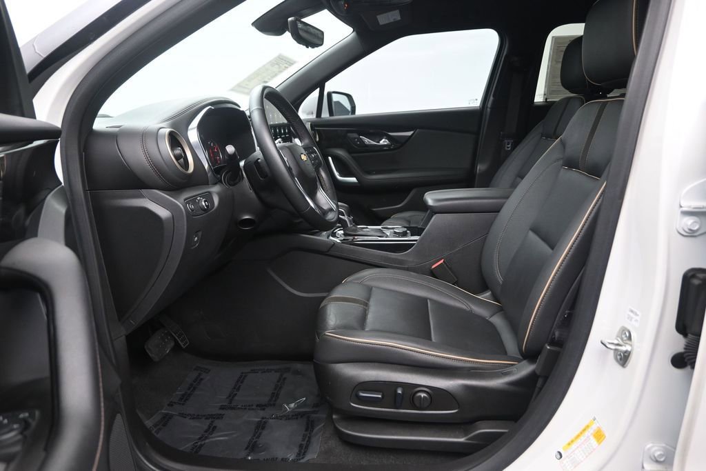 Used 2023 Chevrolet Blazer Premier w/ Driver Confidence II Package FWD image 11