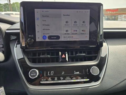 Used 2023 Toyota Corolla LE image 19