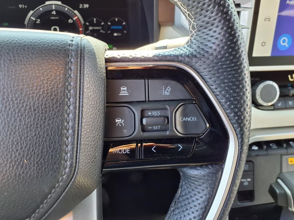 Used 2024 Toyota Tundra Capstone AWD/4WD image 16