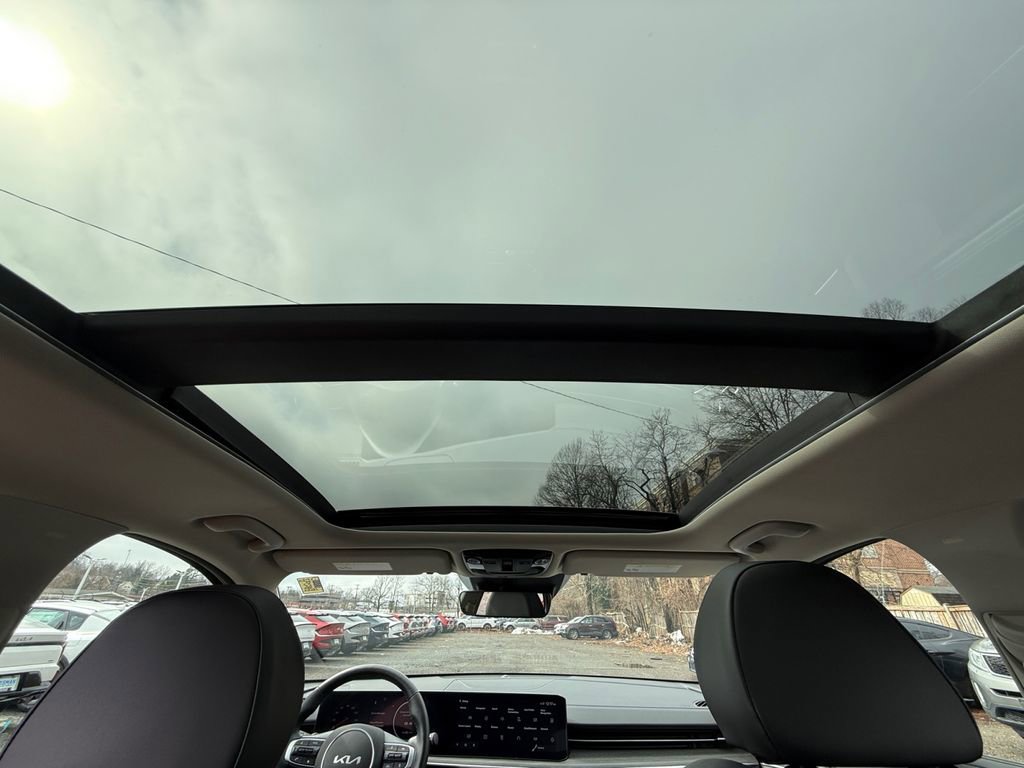 Used 2025 Kia K5 EX image 26