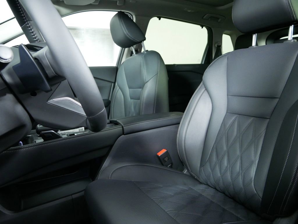 Used 2025 Nissan Rogue Platinum w/ Platinum Premium Package image 15