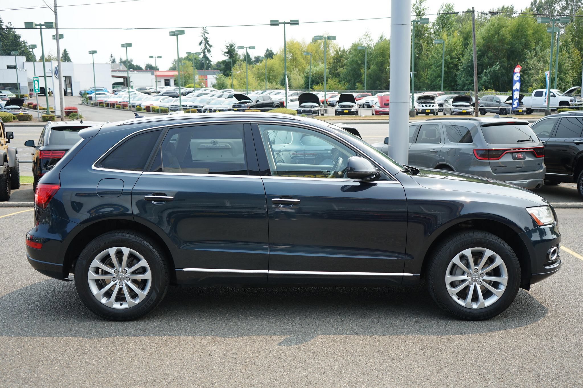 Used 2017 Audi Q5 2.0T Premium w/ Audi MMI Navigation Plus AWD/4WD image 6