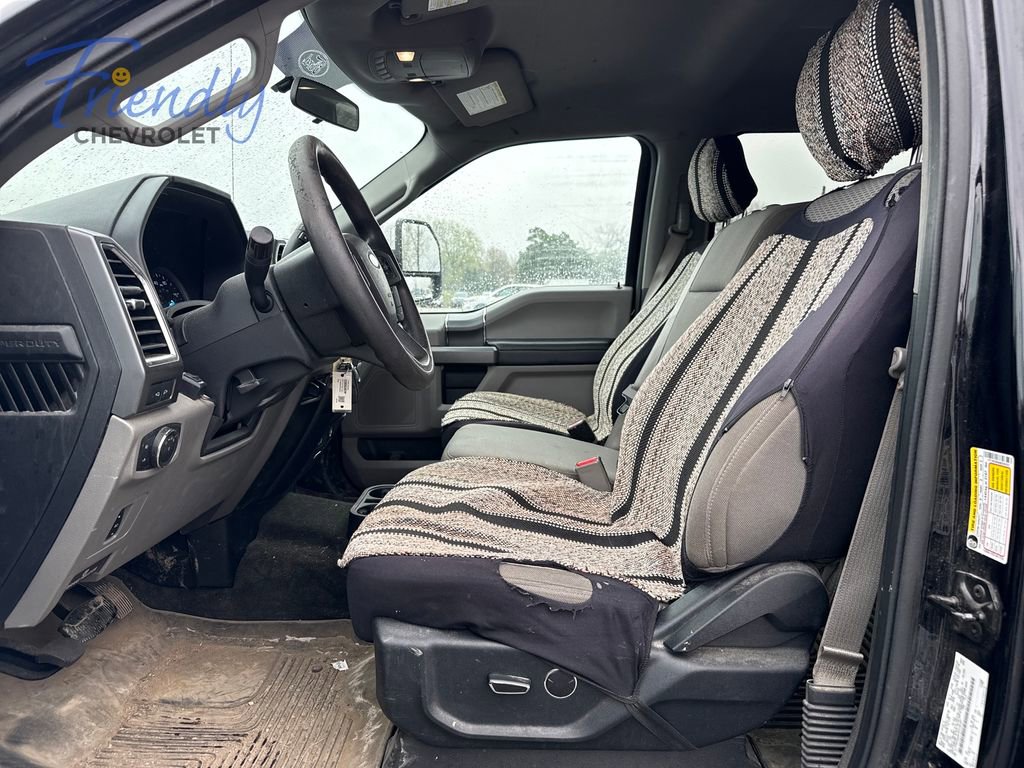 Used 2017 Ford F250 XLT w/ XLT Premium Package AWD/4WD image 5