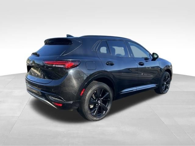 Used 2022 Buick Envision Essence w/ Technology Package I AWD/4WD image 5