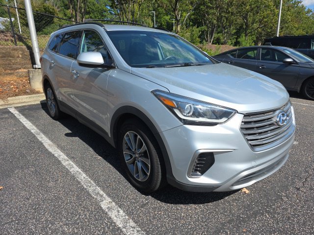 Used 2017 Hyundai Santa Fe SE FWD image 3