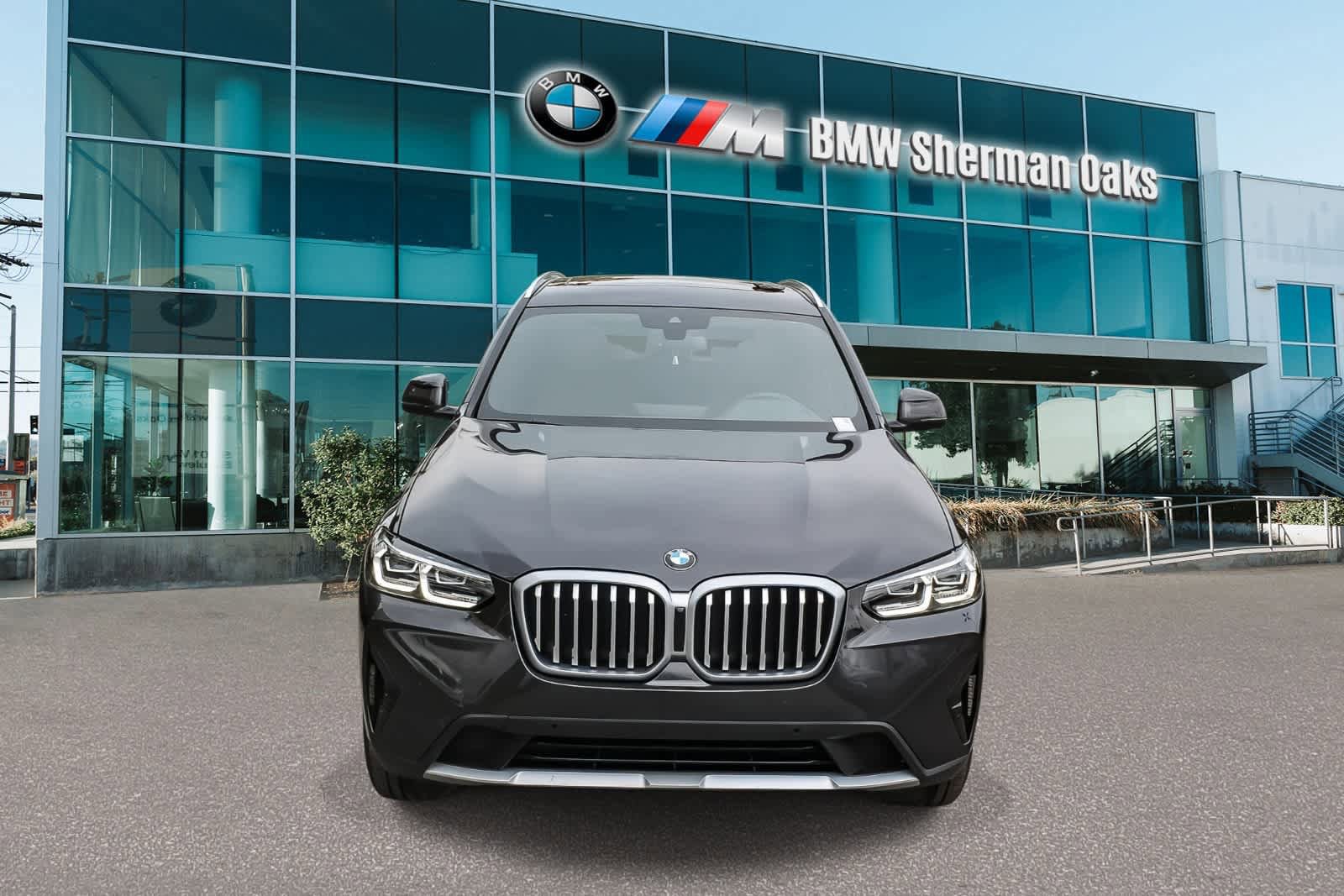 Used 2024 BMW X3 sDrive30i w/ Convenience Package w/ZPA RWD image 2