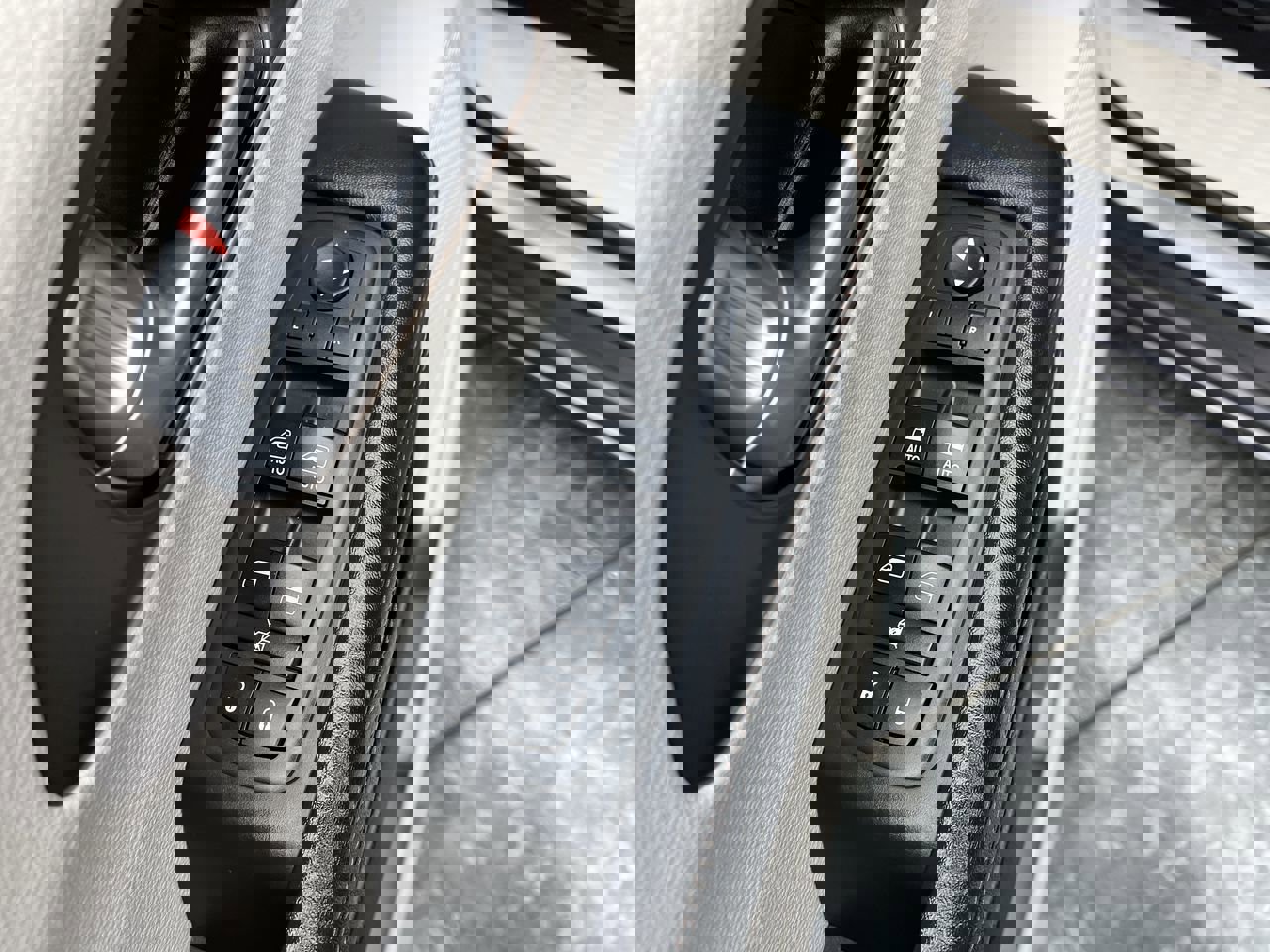 Used 2017 Chrysler Pacifica Touring-L image 13