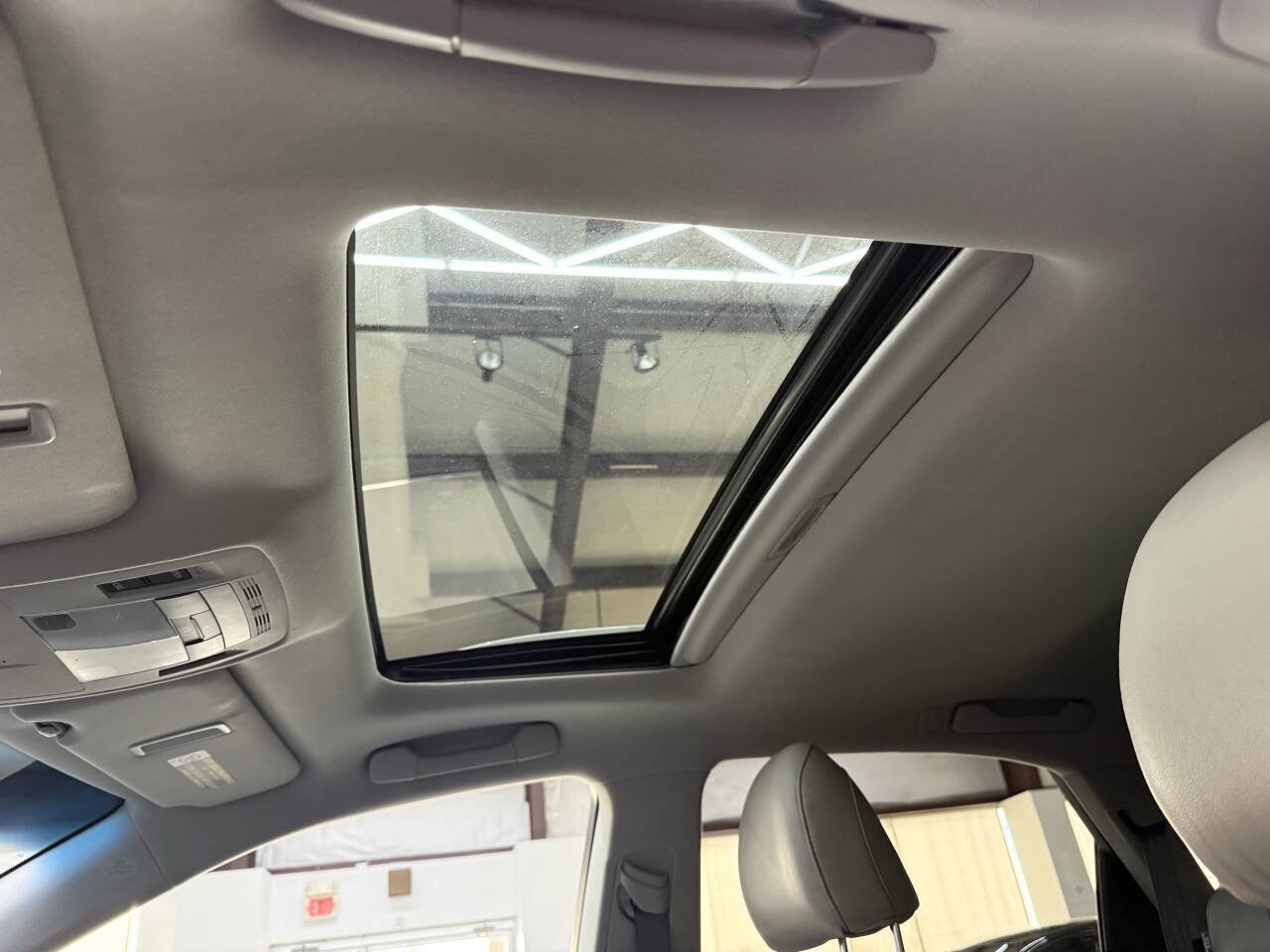 Used 2015 Lexus RX 450h AWD image 28