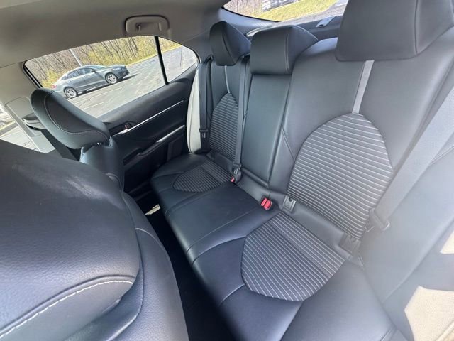 Used 2019 Toyota Camry SE image 11