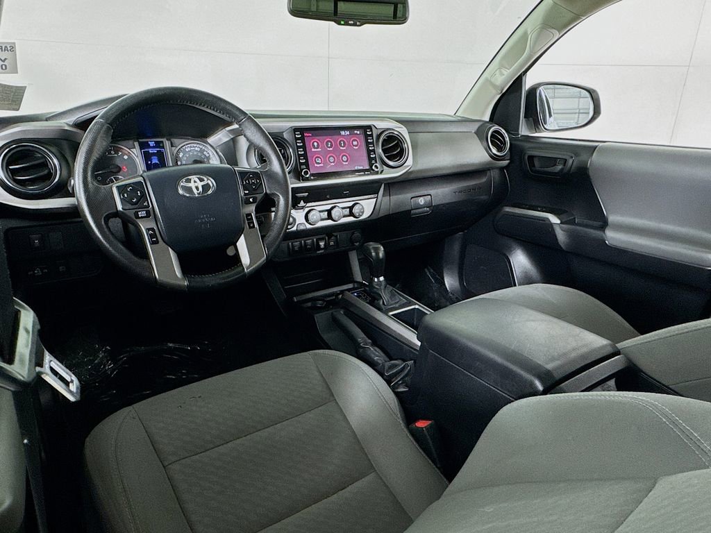 Used 2020 Toyota Tacoma SR5 AWD/4WD image 29