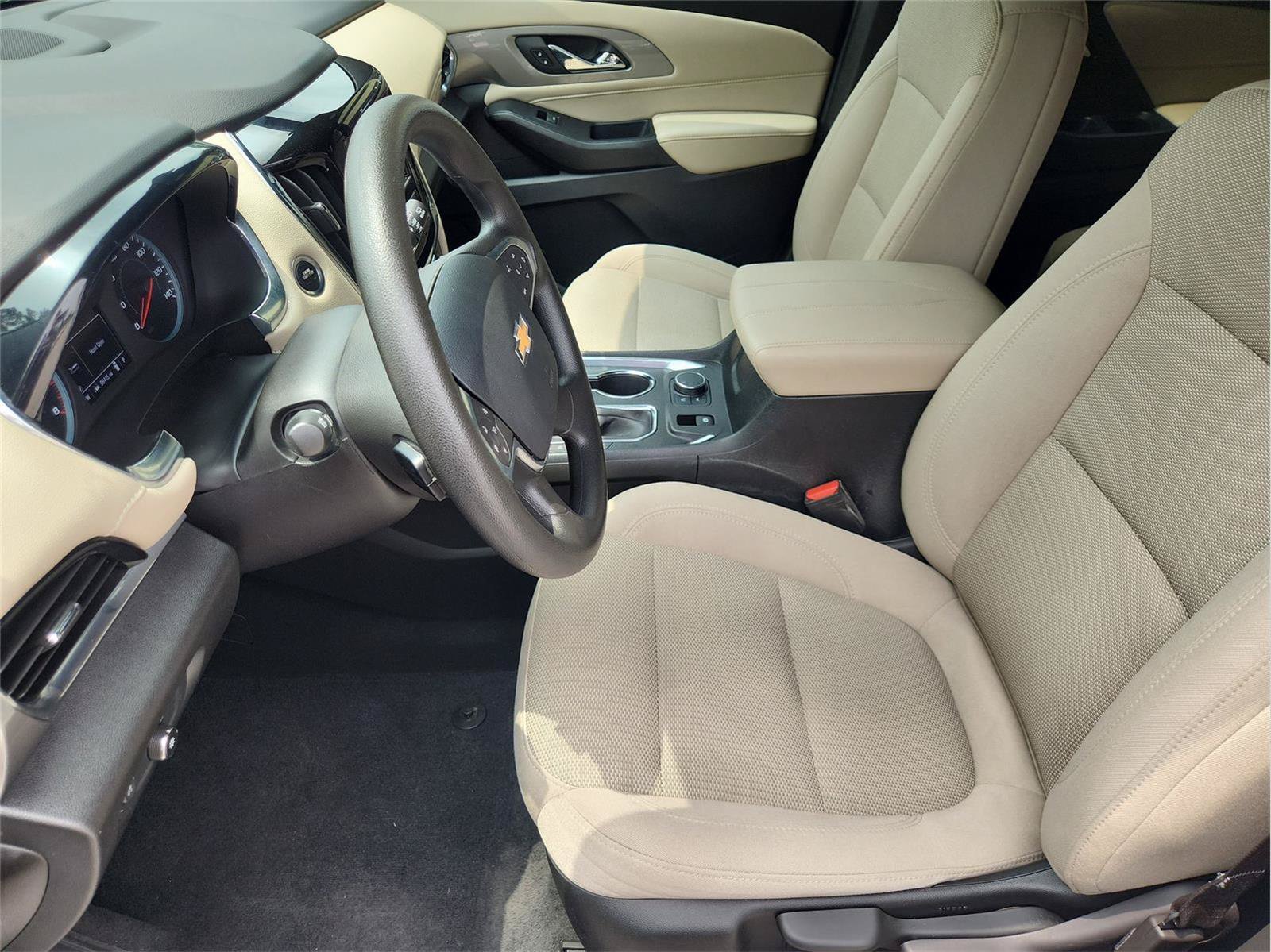 Used 2024 Chevrolet Traverse LS w/ Safety Package FWD image 18
