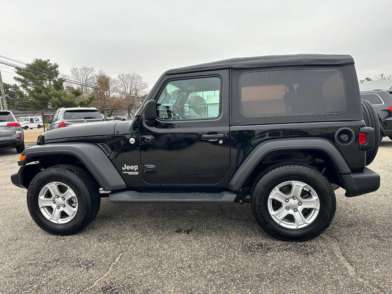 Used 2018 Jeep Wrangler Sport image 24