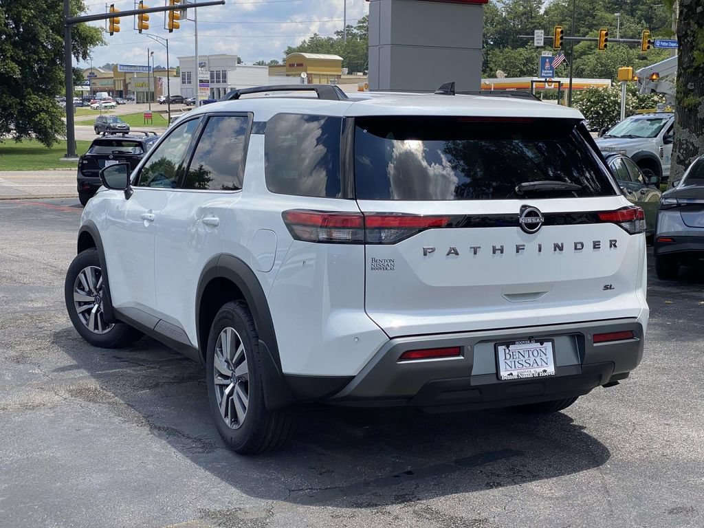 New 2026 Nissan Pathfinder SL FWD image 4