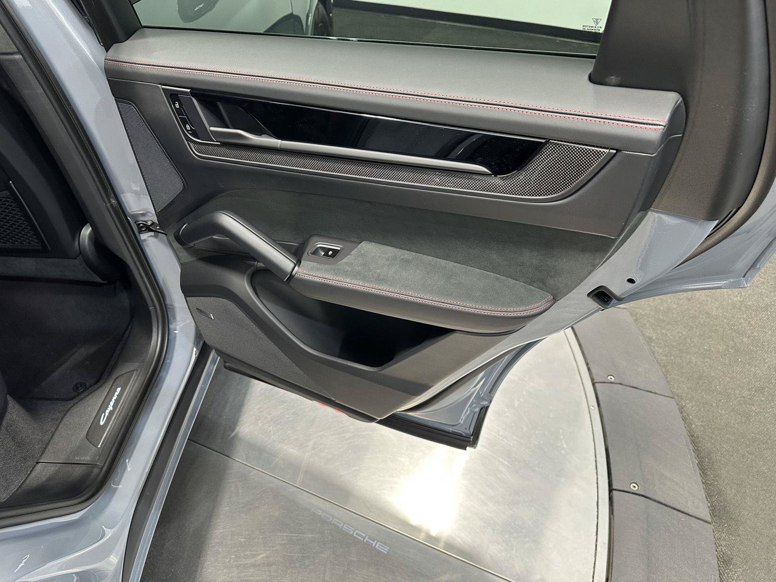 New 2026 Porsche Cayenne GTS AWD/4WD image 41