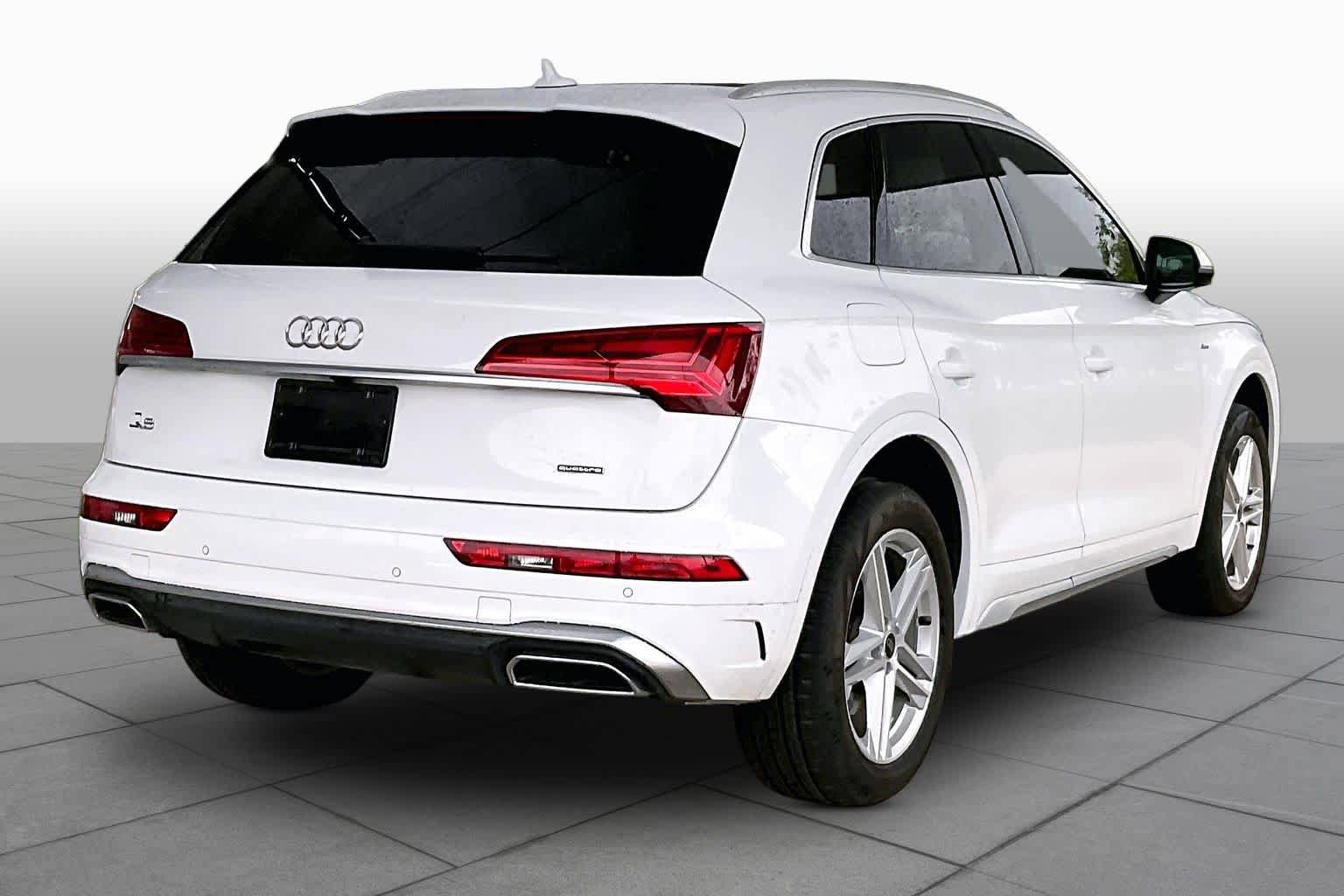 Used 2024 Audi Q5 e Premium w/ Convenience Package AWD/4WD image 12