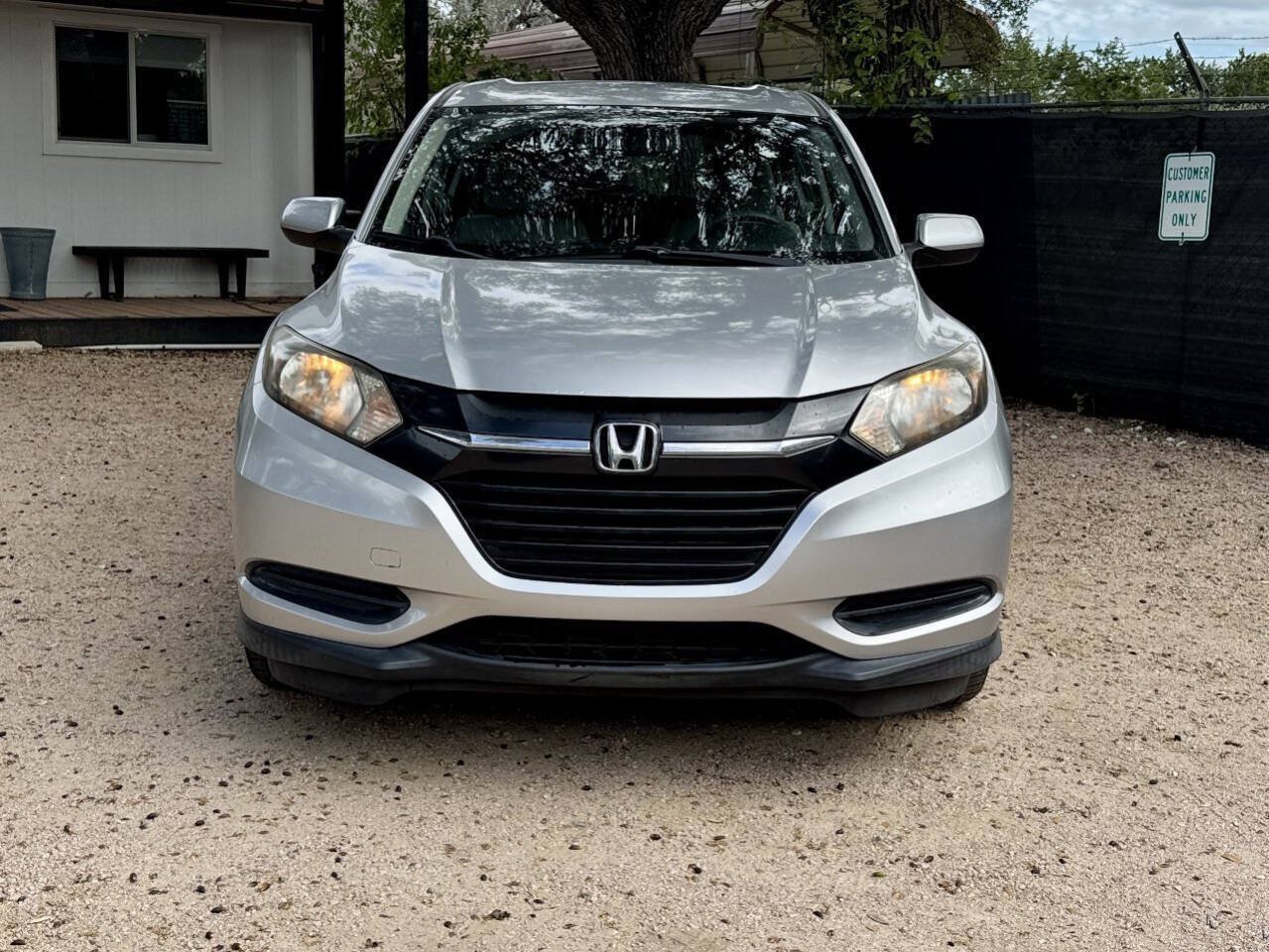 Used 2016 Honda HR-V LX image 4